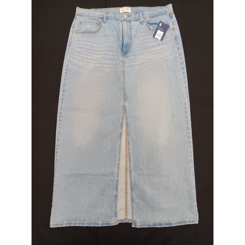 Universal Thread Womens Light Wash Denim Maxi Skirt Front Slit Size 16 NWT